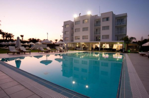 Гостиница Frixos Suites Hotel Apartments  Ларнака